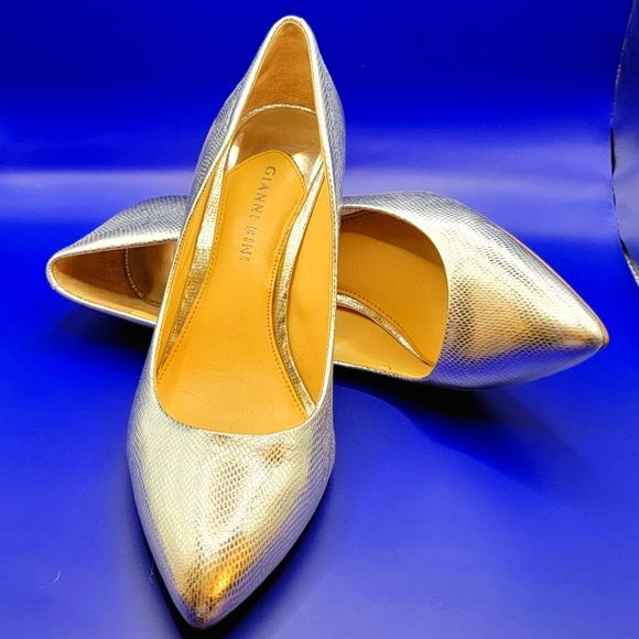 Gianni Bini Silver/Chrome Heels - Picture 1 of 5